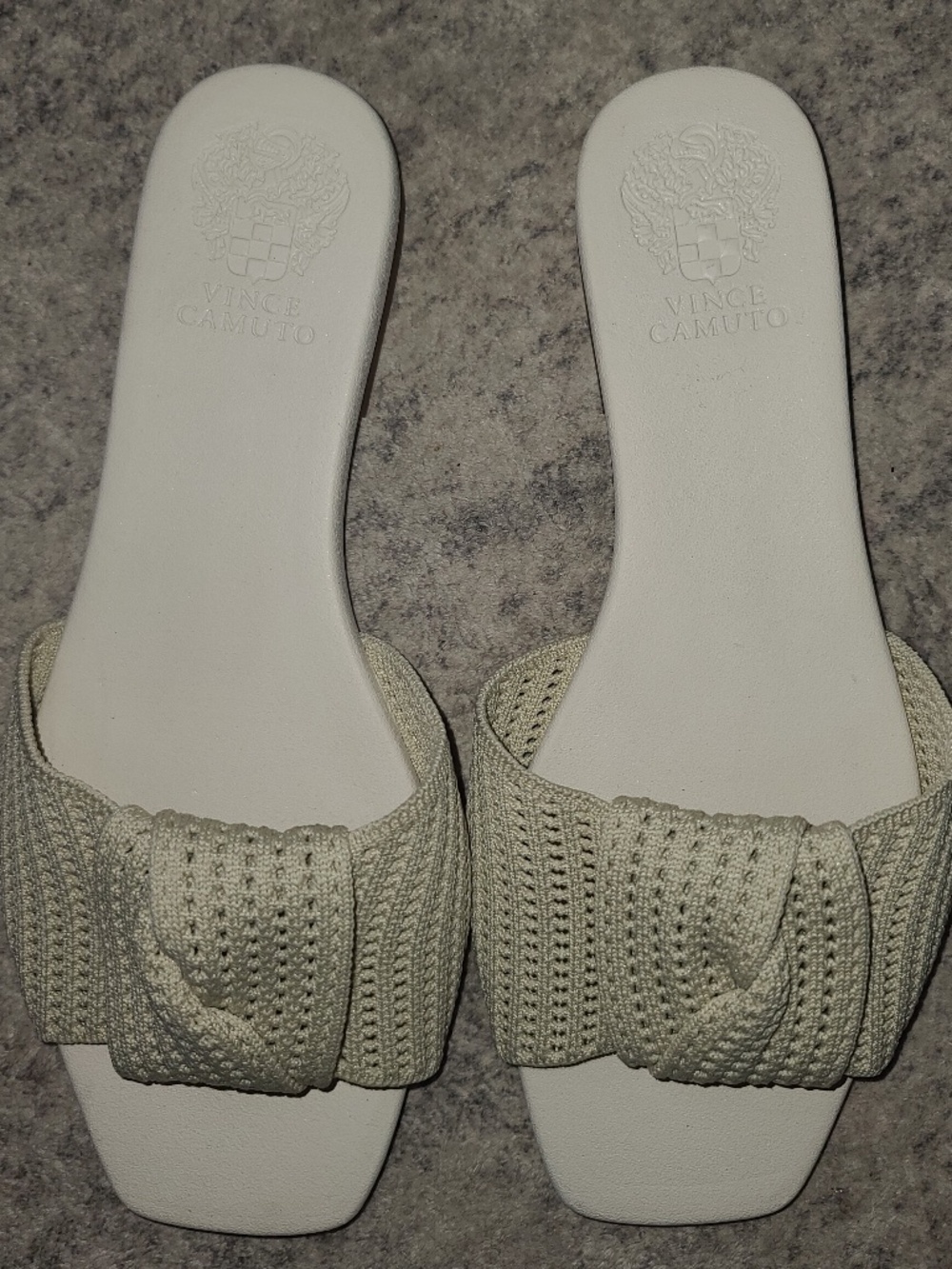 Vince Camuto Skylinna slide sandals size 9W NWOT